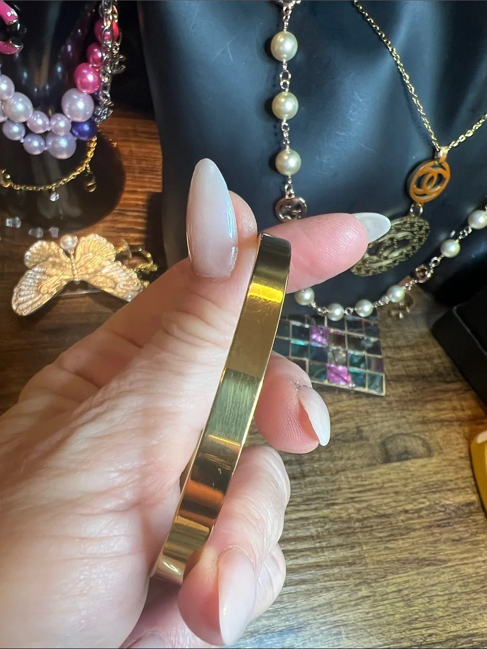 None elegant bangle
